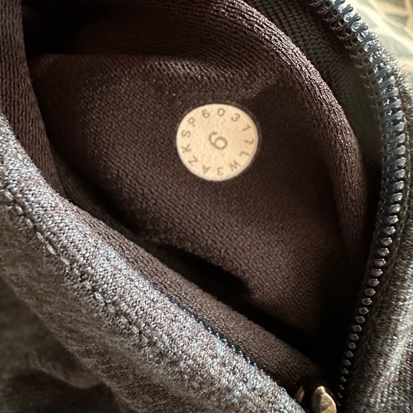 Lululemon Morning Miles Long Sleeve - Picture 12 of 12